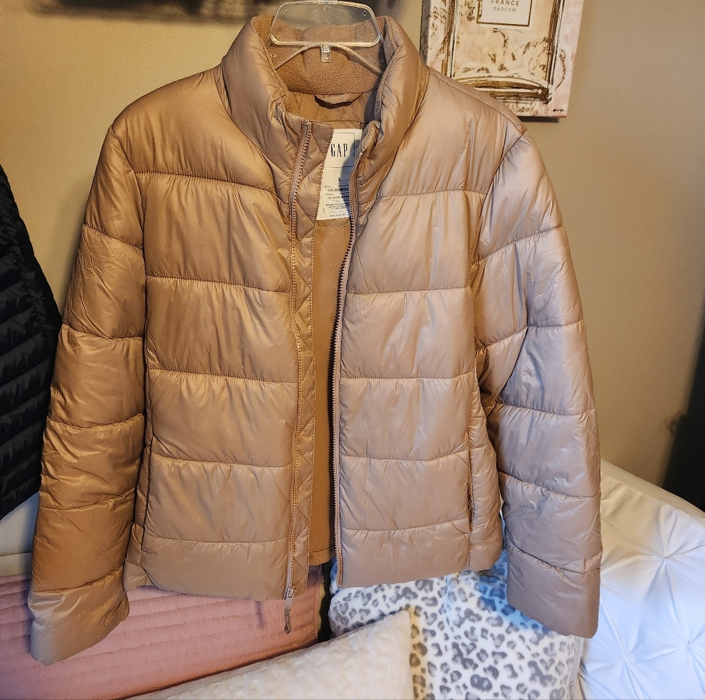 GAP Puffer Jacket